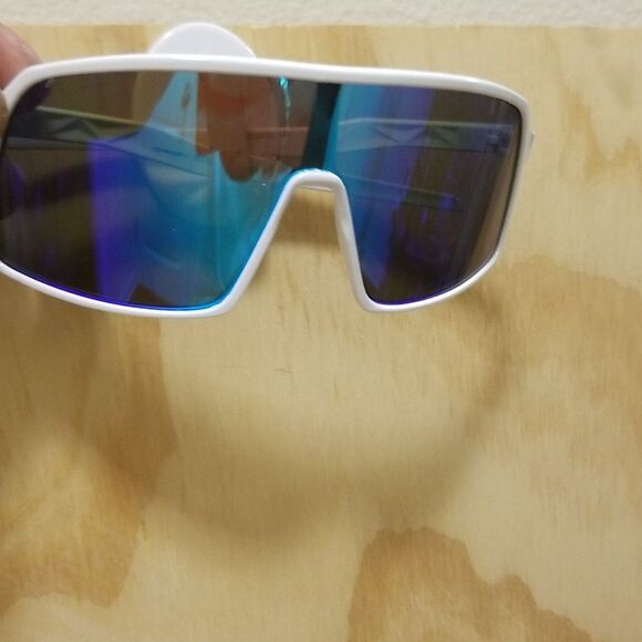 Oakley SUTRO Ti Purple POLARIZED Galaxy Blue SAPPHIRE Sunglasses Patrick Mahomes - Picture 6 of 8